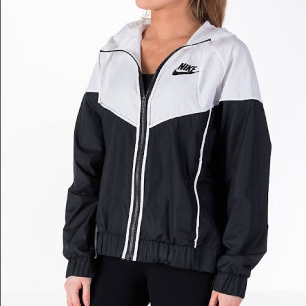 Nike Women's Black and White Jacket - Picture 2 of 5